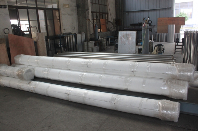 Package of RO membrane housings